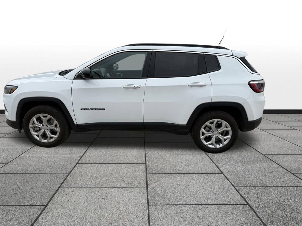 Used 2024 Jeep Compass Latitude image 6