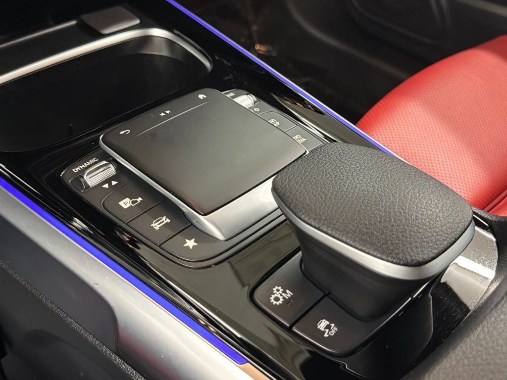 Used 2022 Mercedes-Benz GLB 35 AMG 4MATIC image 37