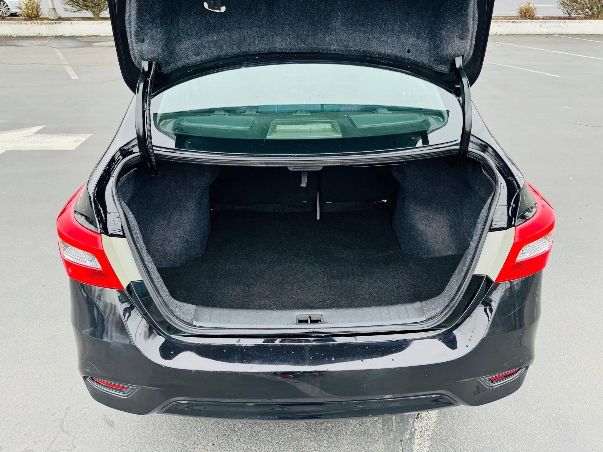 Used 2019 Nissan Sentra SV image 18