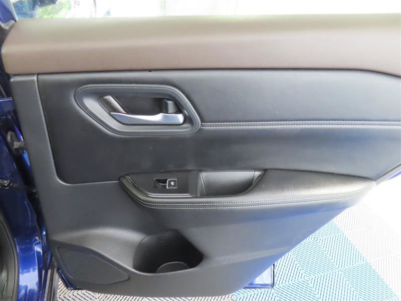 Used 2023 Nissan Rogue SL AWD/4WD image 33