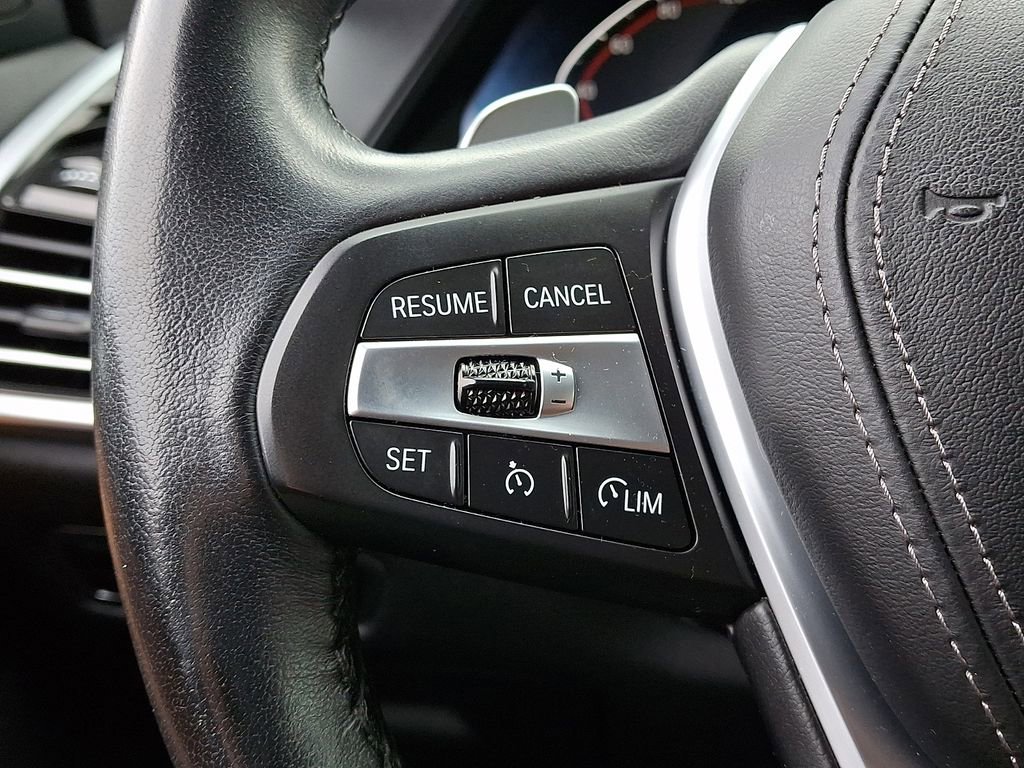 Used 2022 BMW X5 xDrive40i w/ Parking Assistance Package image 21