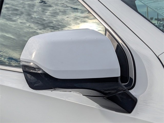 Used 2024 GMC Yukon XL Denali image 11