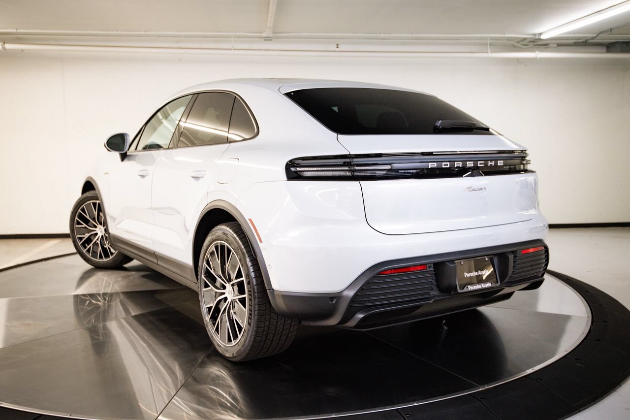 New 2026 Porsche Macan Electric RWD image 3