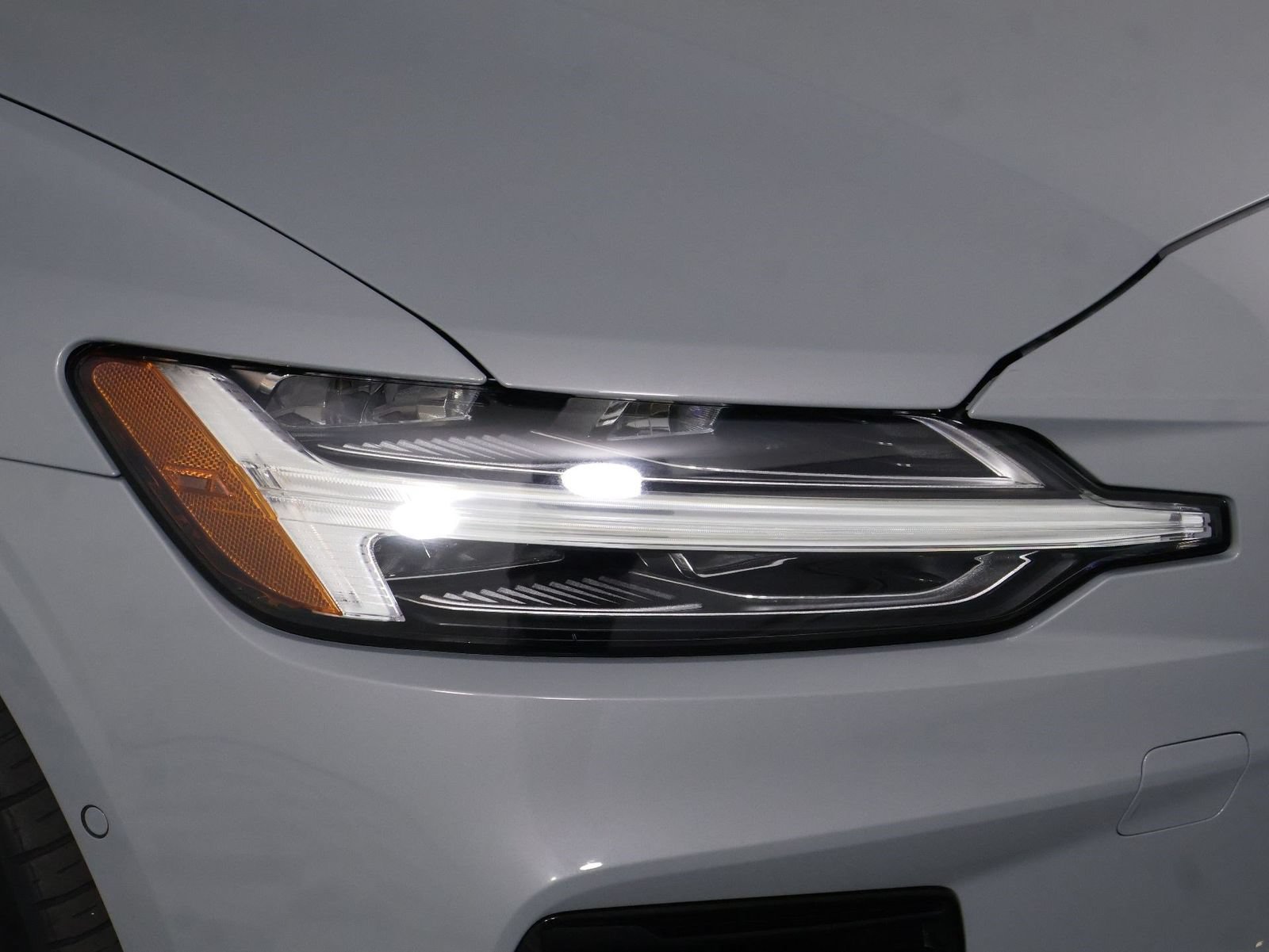 Certified 2024 Volvo S60 T8 Plus AWD/4WD image 26