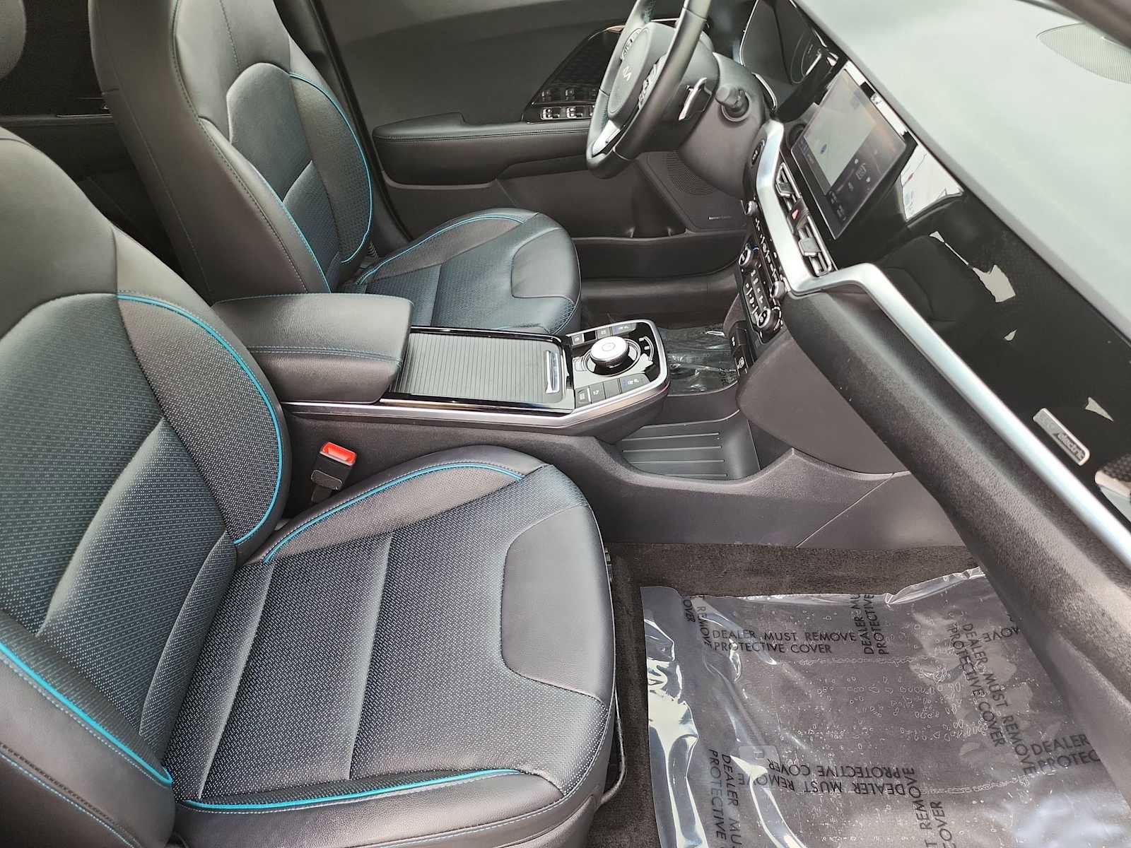 Used 2022 Kia Niro EX Premium image 17