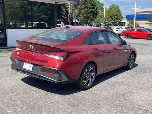 Certified 2025 Hyundai Elantra Sport w/ Cargo Package image 6
