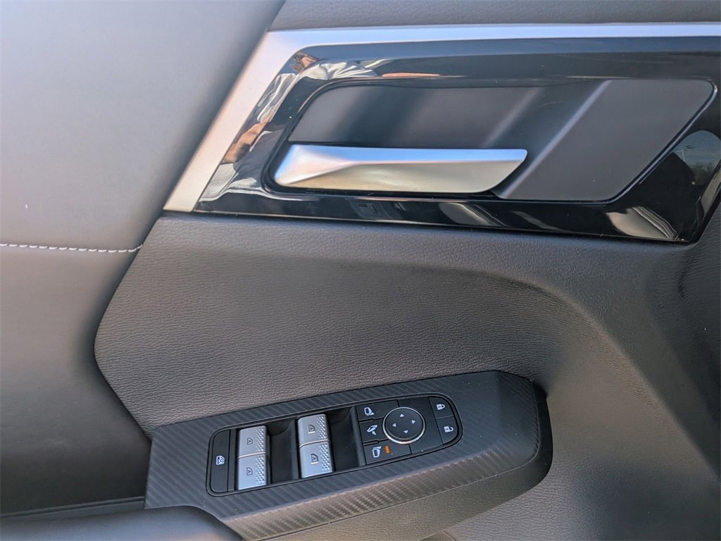 Used 2024 Mitsubishi Outlander SE image 13