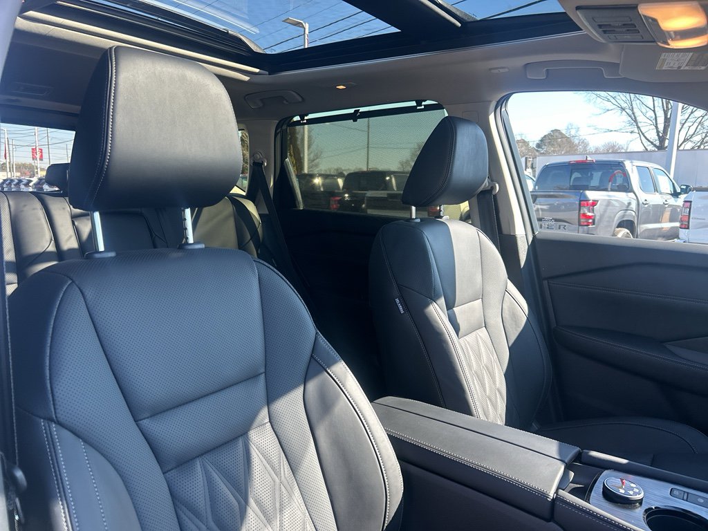 New 2026 Nissan Rogue Platinum image 22