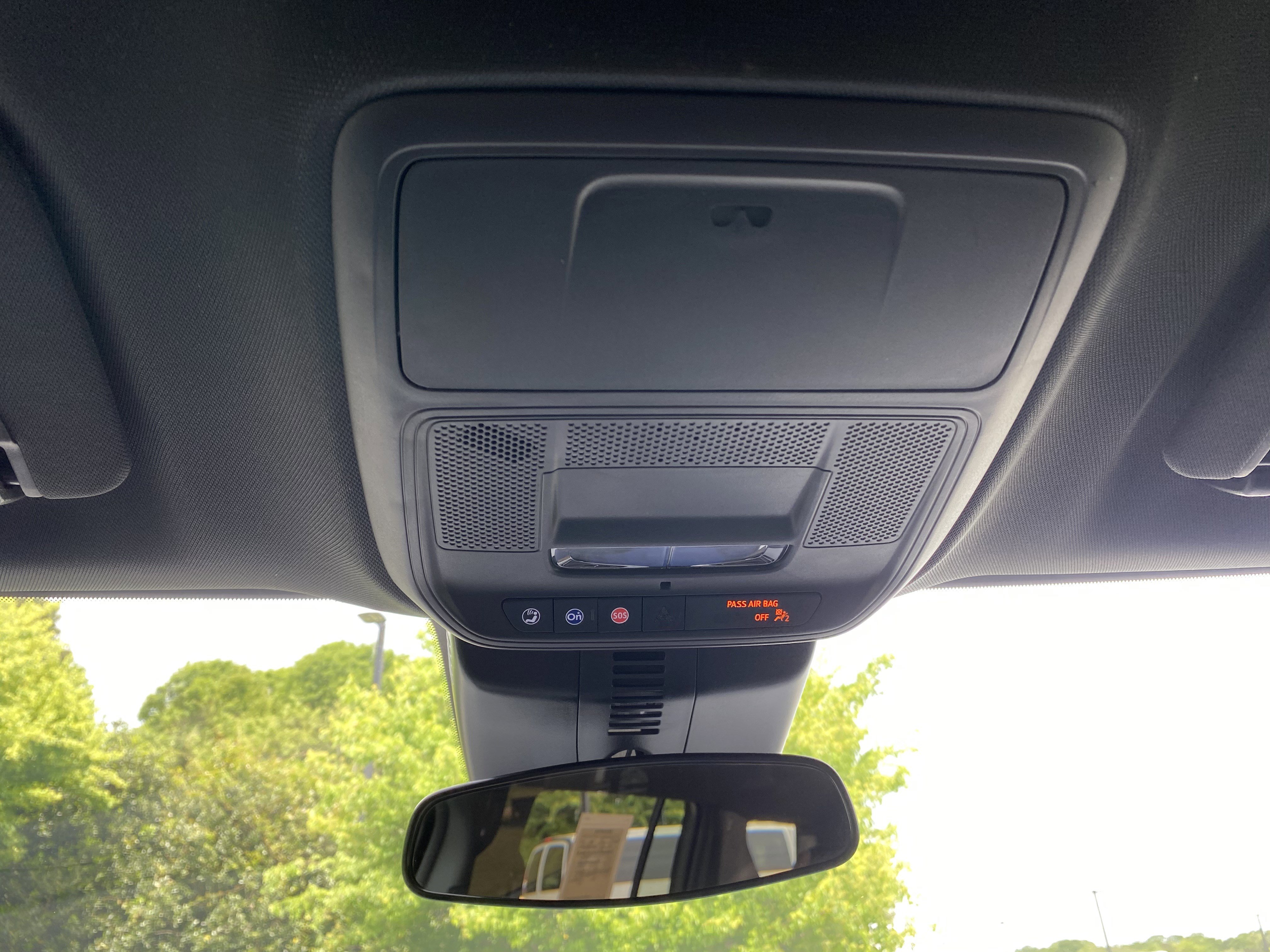 Used 2025 Chevrolet Traverse LT w/ Driver Confidence Package image 31