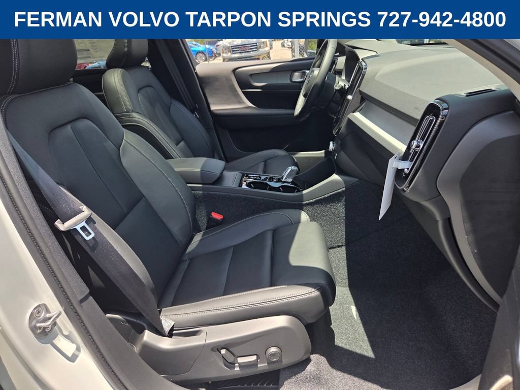 New 2026 Volvo XC40 B5 Plus w/ Climate Package AWD/4WD image 18