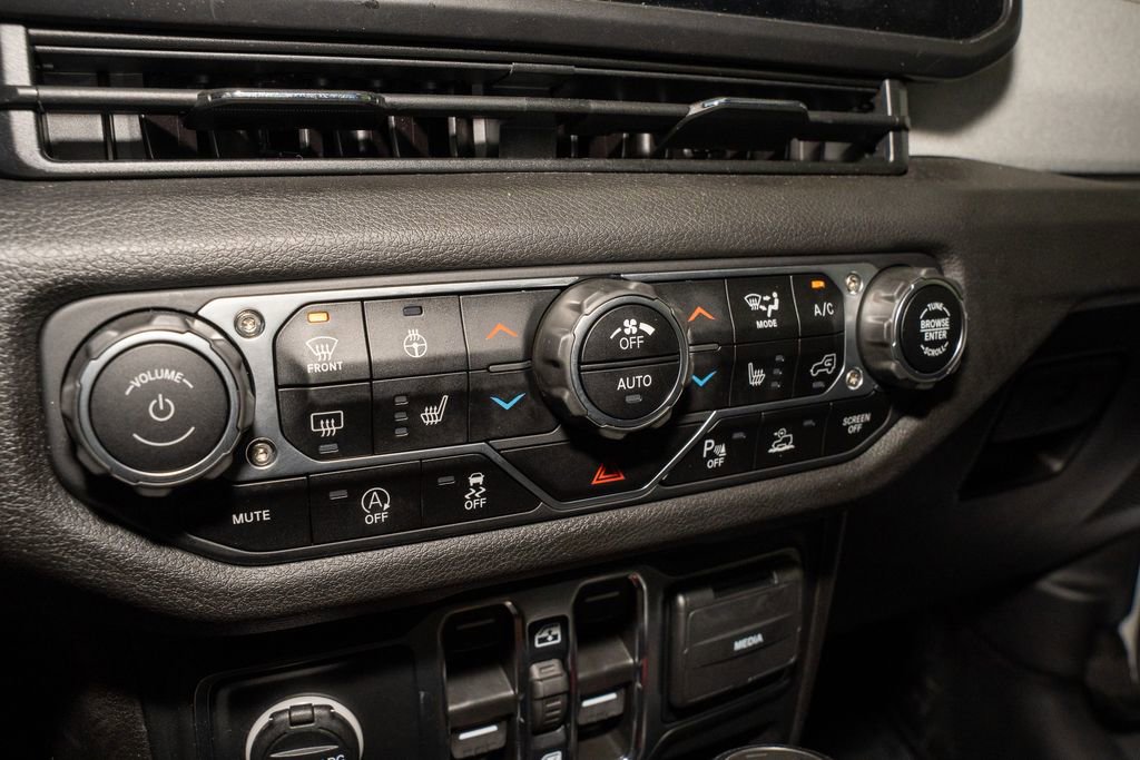 Used 2024 Jeep Wrangler Sport S image 15