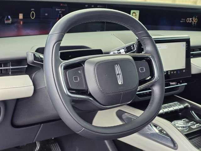 Used 2024 Lincoln Nautilus Reserve image 23