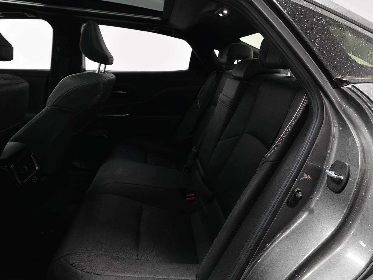 Used 2024 Toyota Crown Platinum AWD/4WD image 11