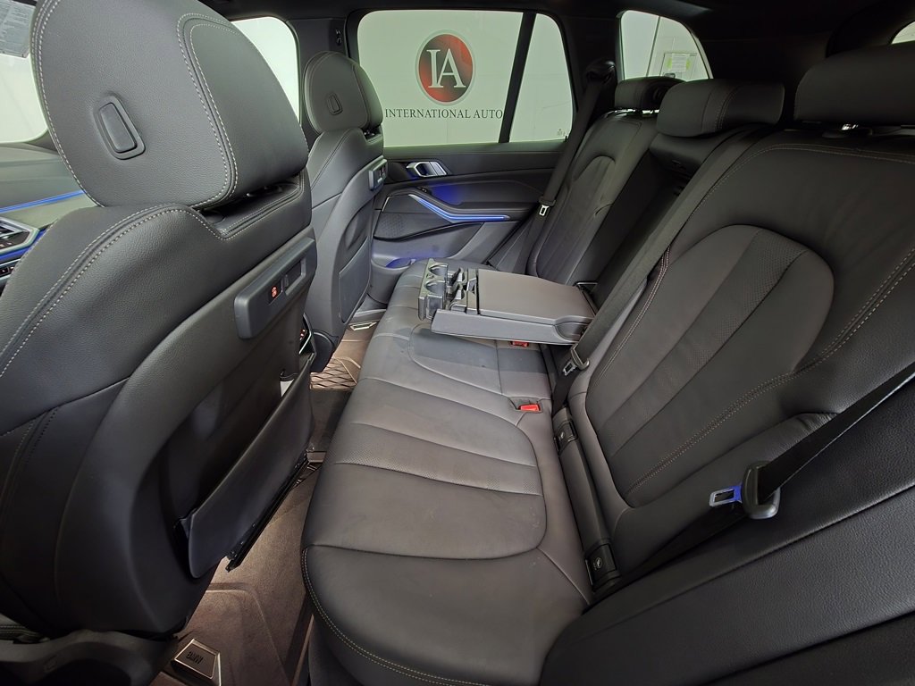 Used 2022 BMW X5 xDrive40i w/ M Sport Package image 18