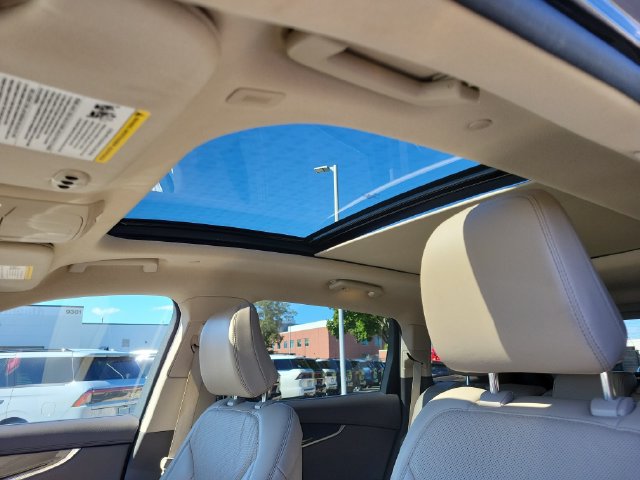 Used 2023 Lincoln Nautilus Reserve AWD/4WD image 8