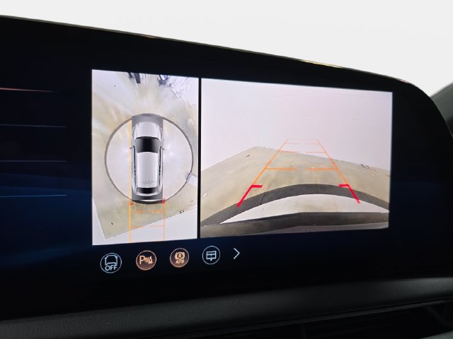 New 2027 Cadillac Optiq Luxury w/ LPO, Floor Liner Package AWD/4WD image 19