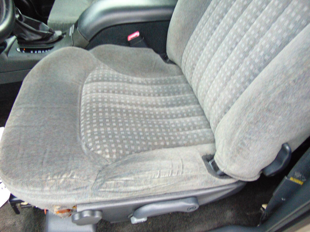 Used 2002 Chevrolet Blazer LS w/ Preferred Equipment Group image 7