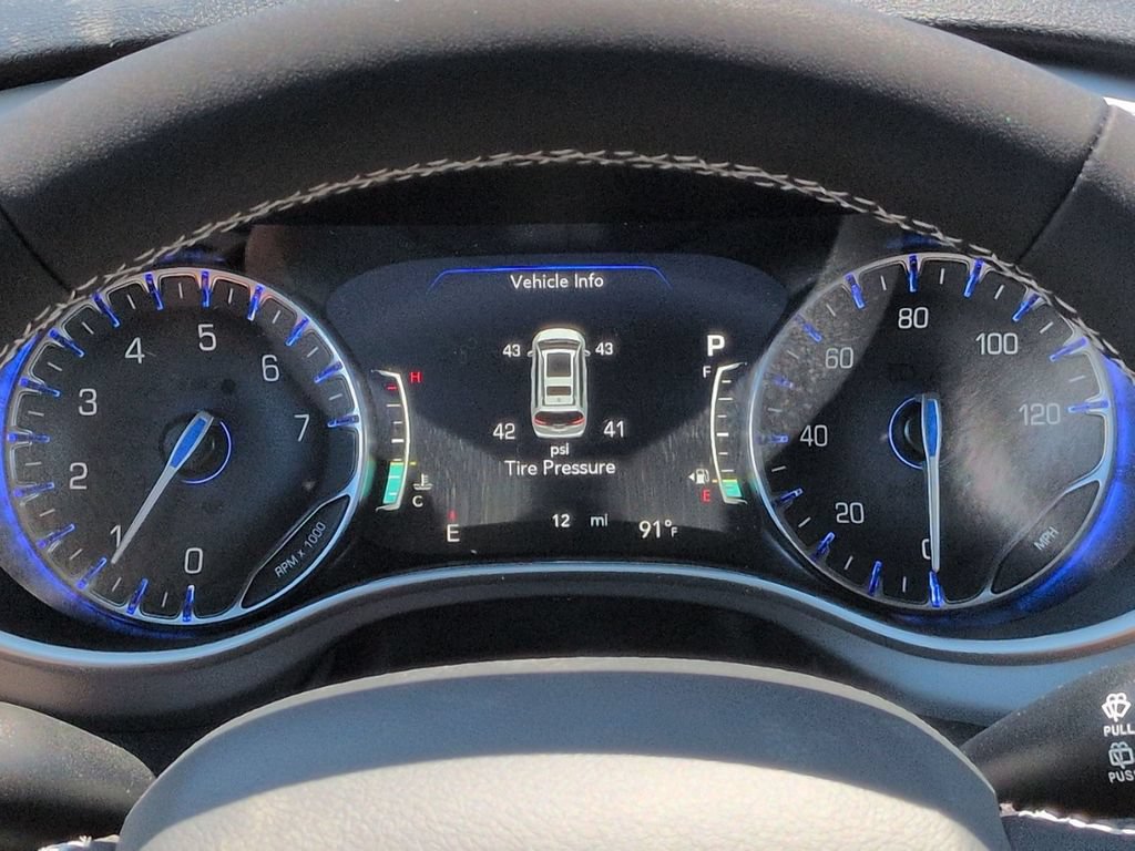 New 2027 Chrysler Pacifica Select FWD image 18