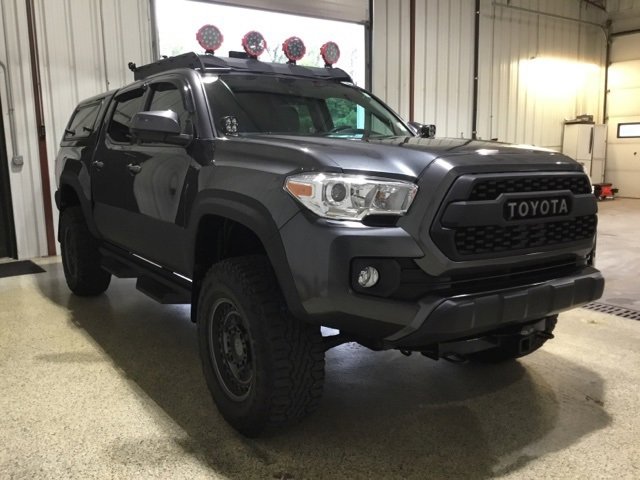Used 2022 Toyota Tacoma SR image 5