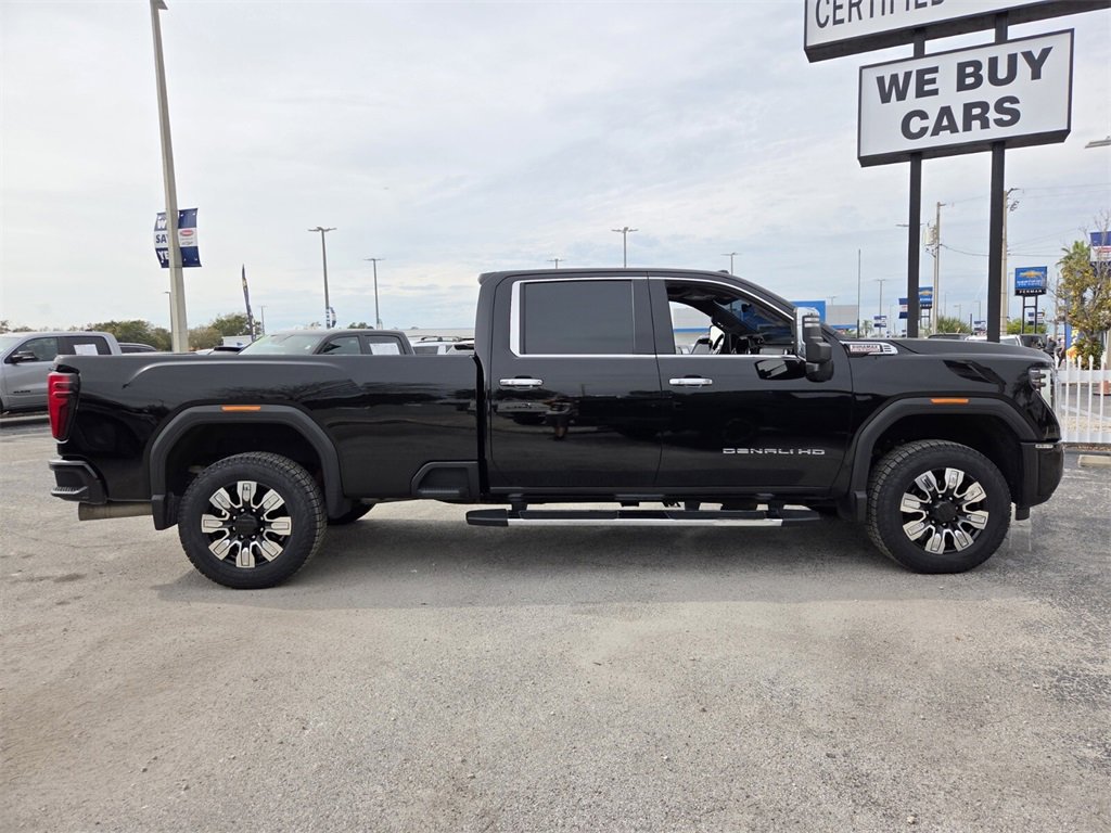 Used 2024 GMC Sierra 2500 Denali w/ Denali Reserve Package image 8