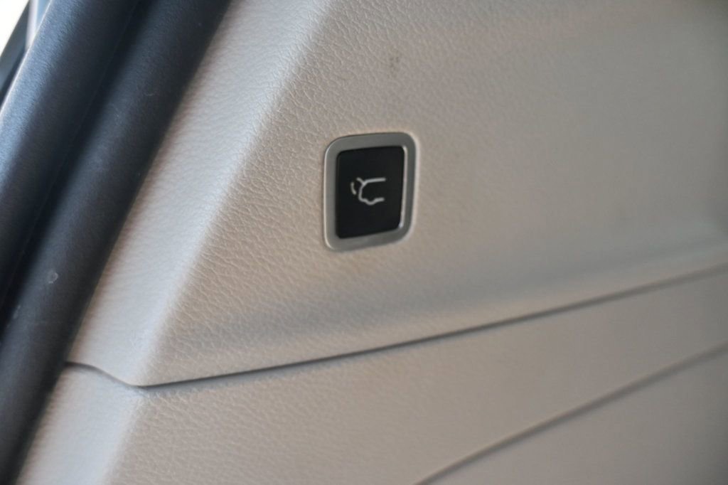 Used 2018 Chrysler Pacifica Touring Plus image 18