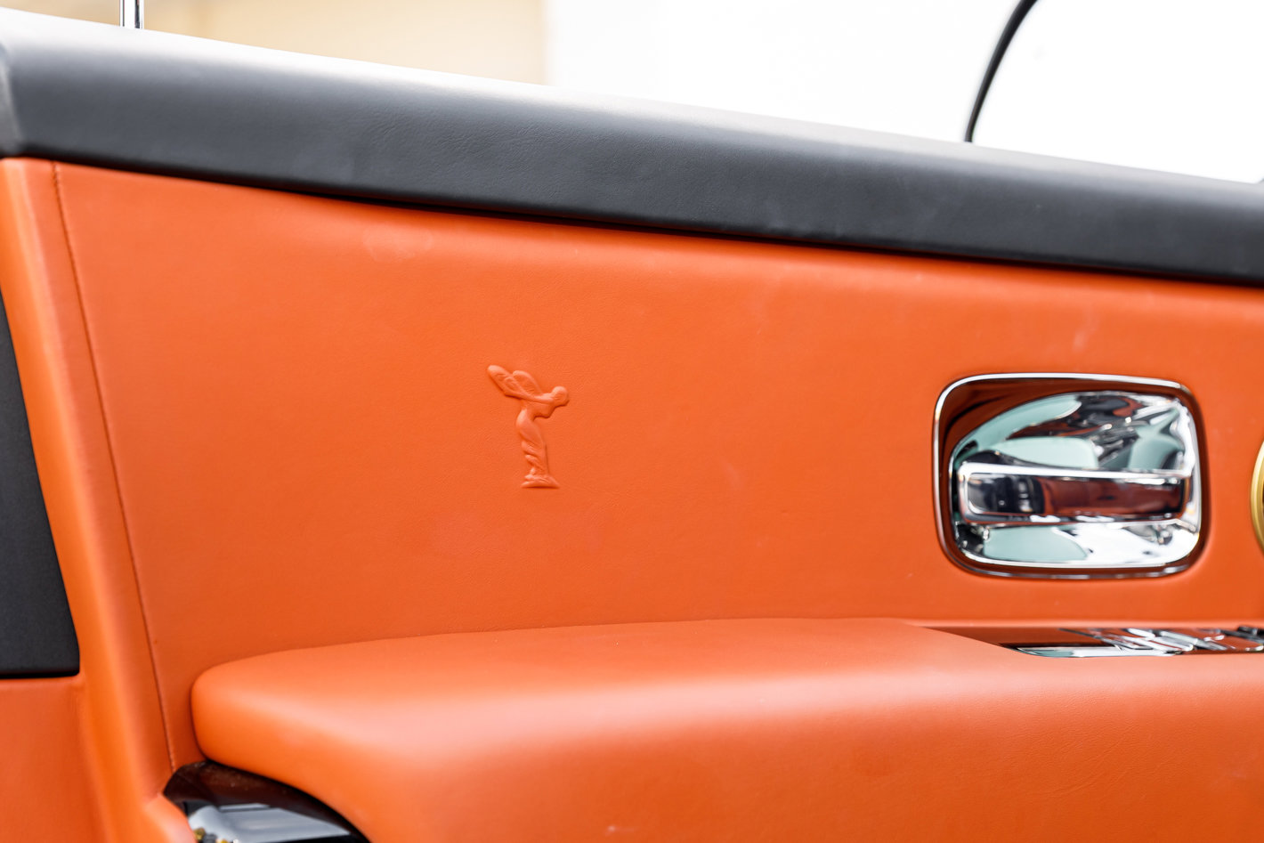 Used 2024 Rolls-Royce Cullinan Base w/ Cullinan Package image 26