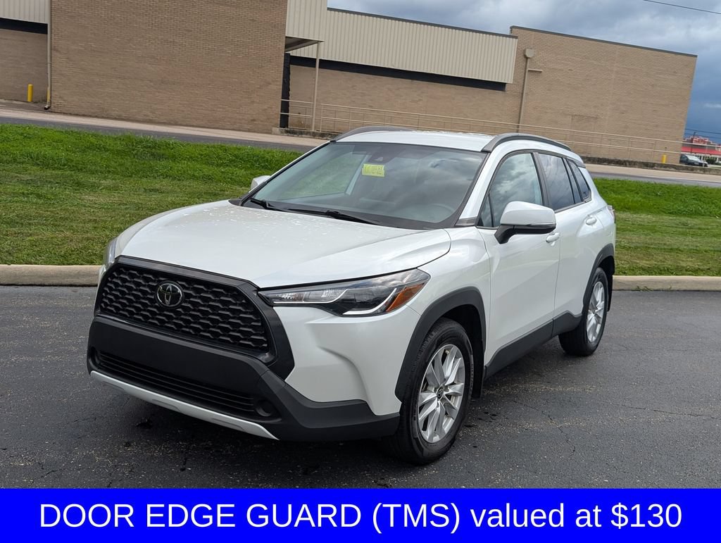 Used 2022 Toyota Corolla Cross LE AWD/4WD image 3