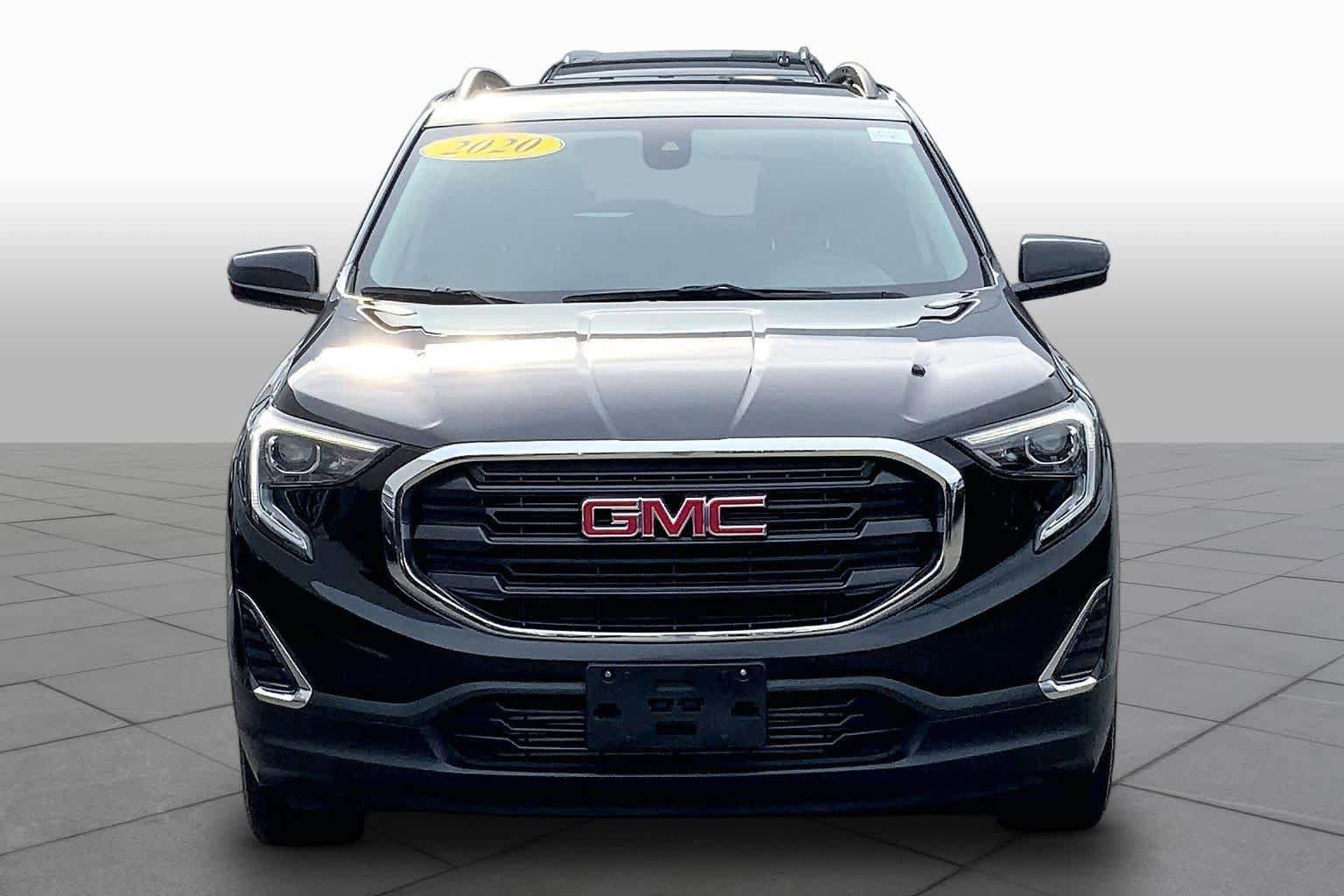 Used 2020 GMC Terrain SLE w/ Driver Convenience Package AWD/4WD image 4