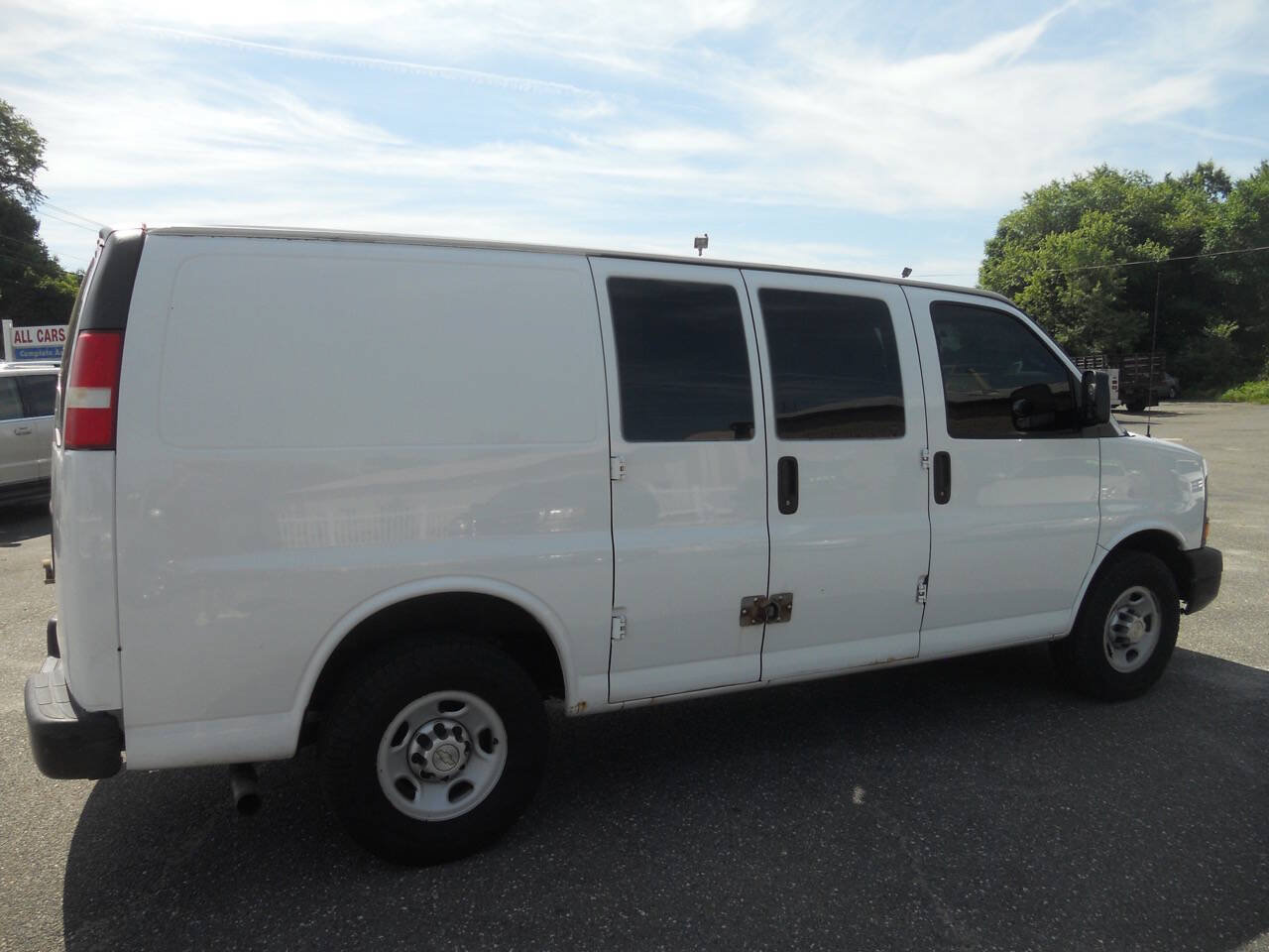 Used 2013 Chevrolet Express 2500 RWD image 9