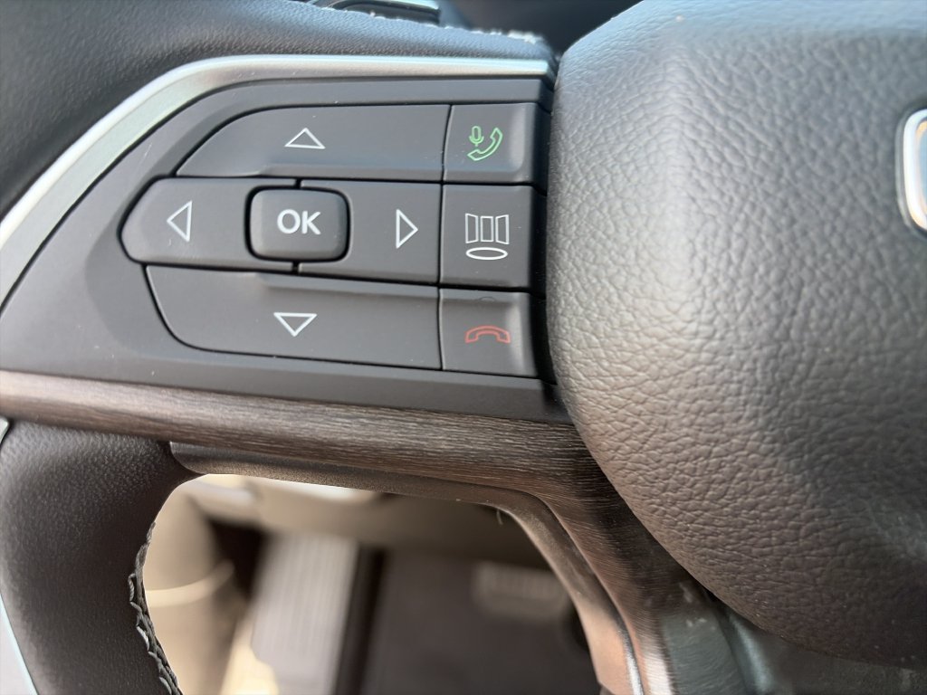 New 2026 Jeep Grand Cherokee Altitude RWD image 19