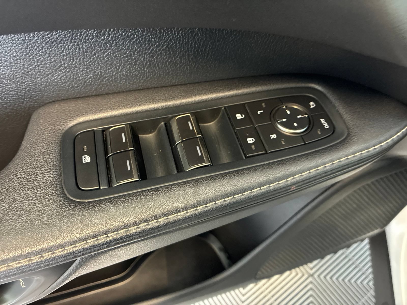Used 2024 Lexus RX 350 AWD image 15