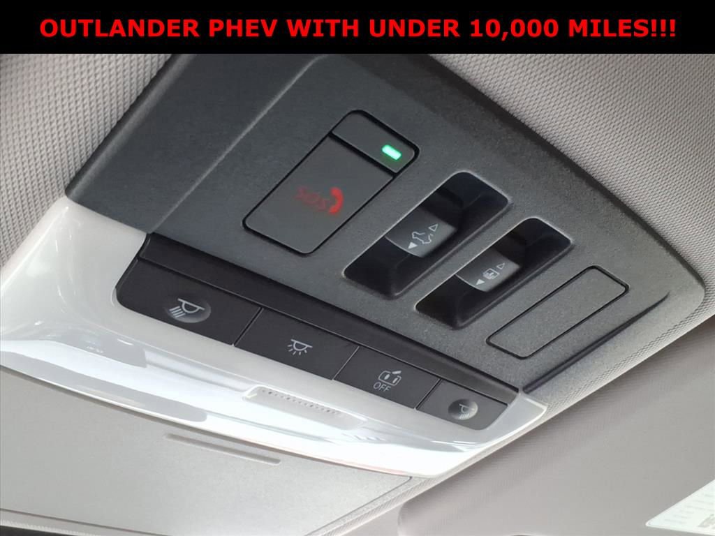 Used 2025 Mitsubishi Outlander SE image 23
