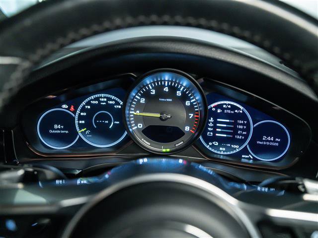 Certified 2020 Porsche Cayenne Coupe AWD/4WD image 23