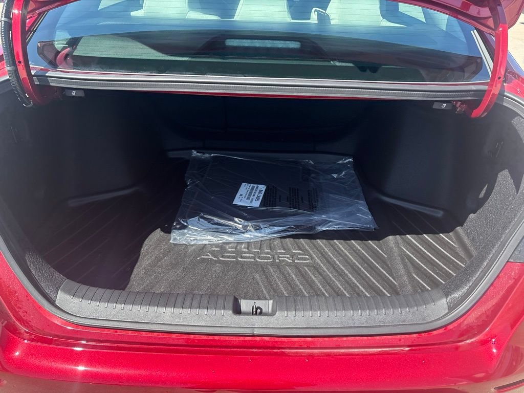 Certified 2025 Honda Accord SE image 40