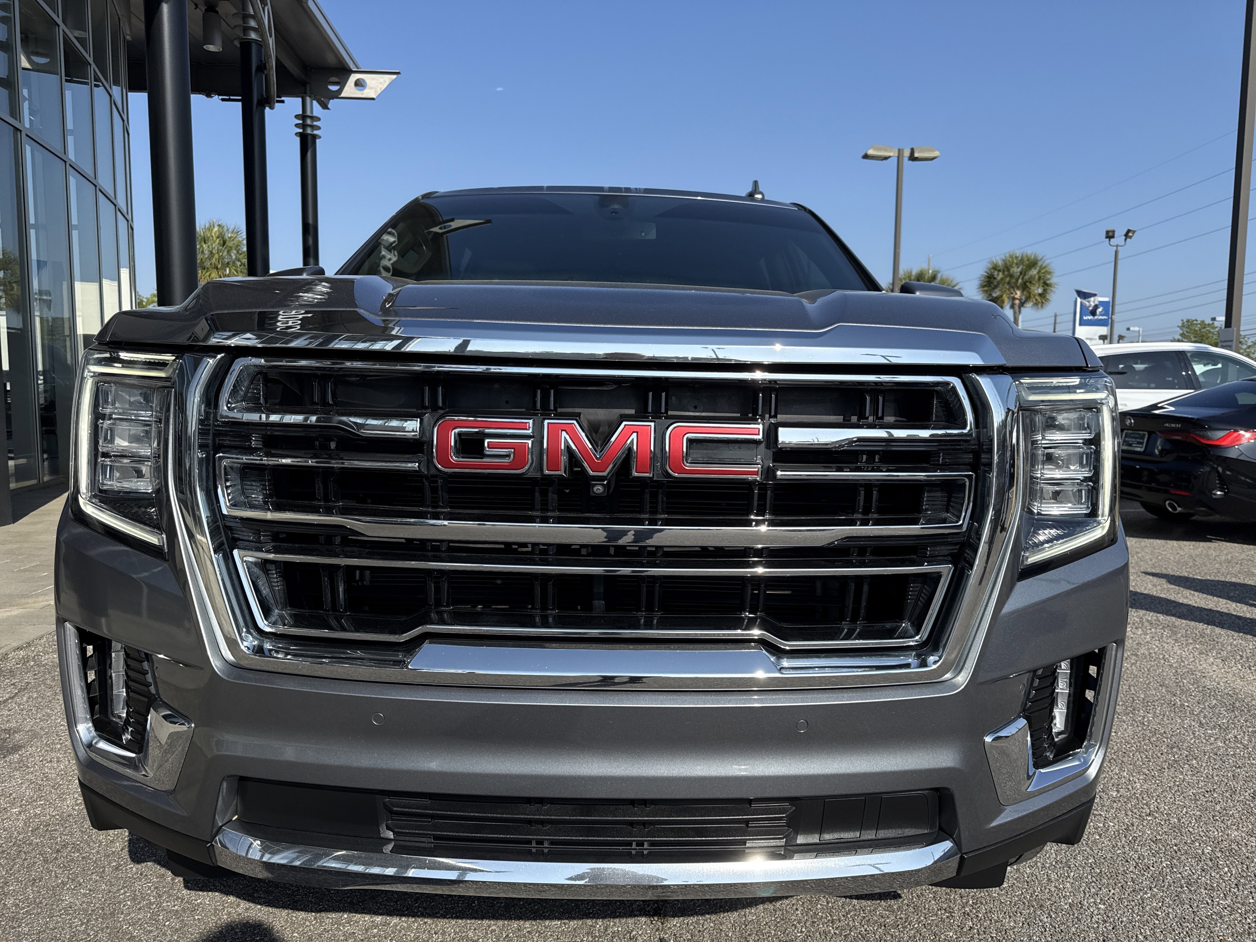 Used 2022 GMC Yukon SLT w/ SLT Luxury Package RWD image 6