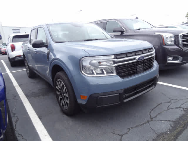 Used 2024 Ford Maverick Lariat w/ 4K Tow Package AWD/4WD image 3