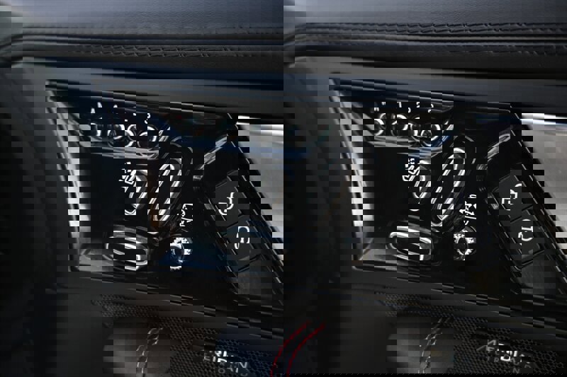 Used 2016 Jaguar F-TYPE S image 47