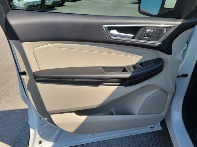 Used 2020 Ford Edge Titanium w/ Equipment Group 301A FWD image 23