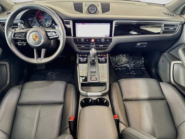 Certified 2026 Porsche Macan Turbo AWD/4WD image 20