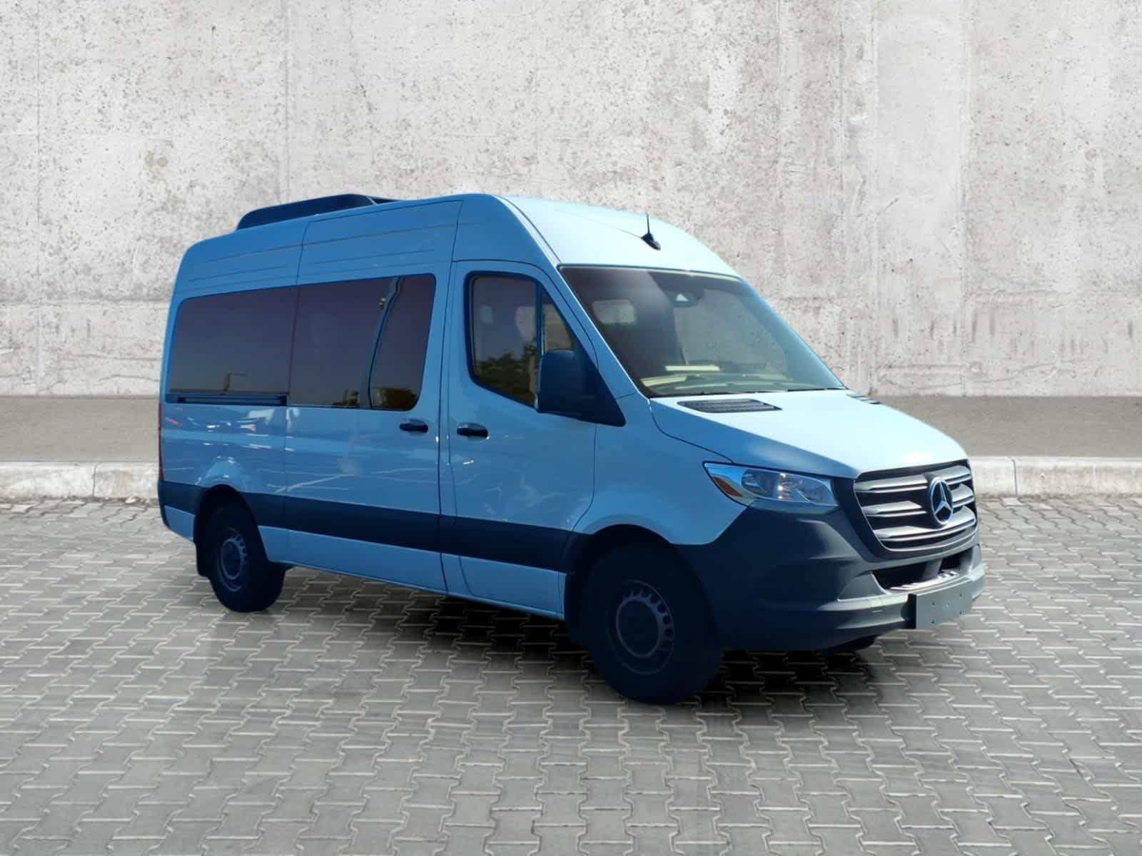 Used 2024 Mercedes-Benz Sprinter 2500 image 2