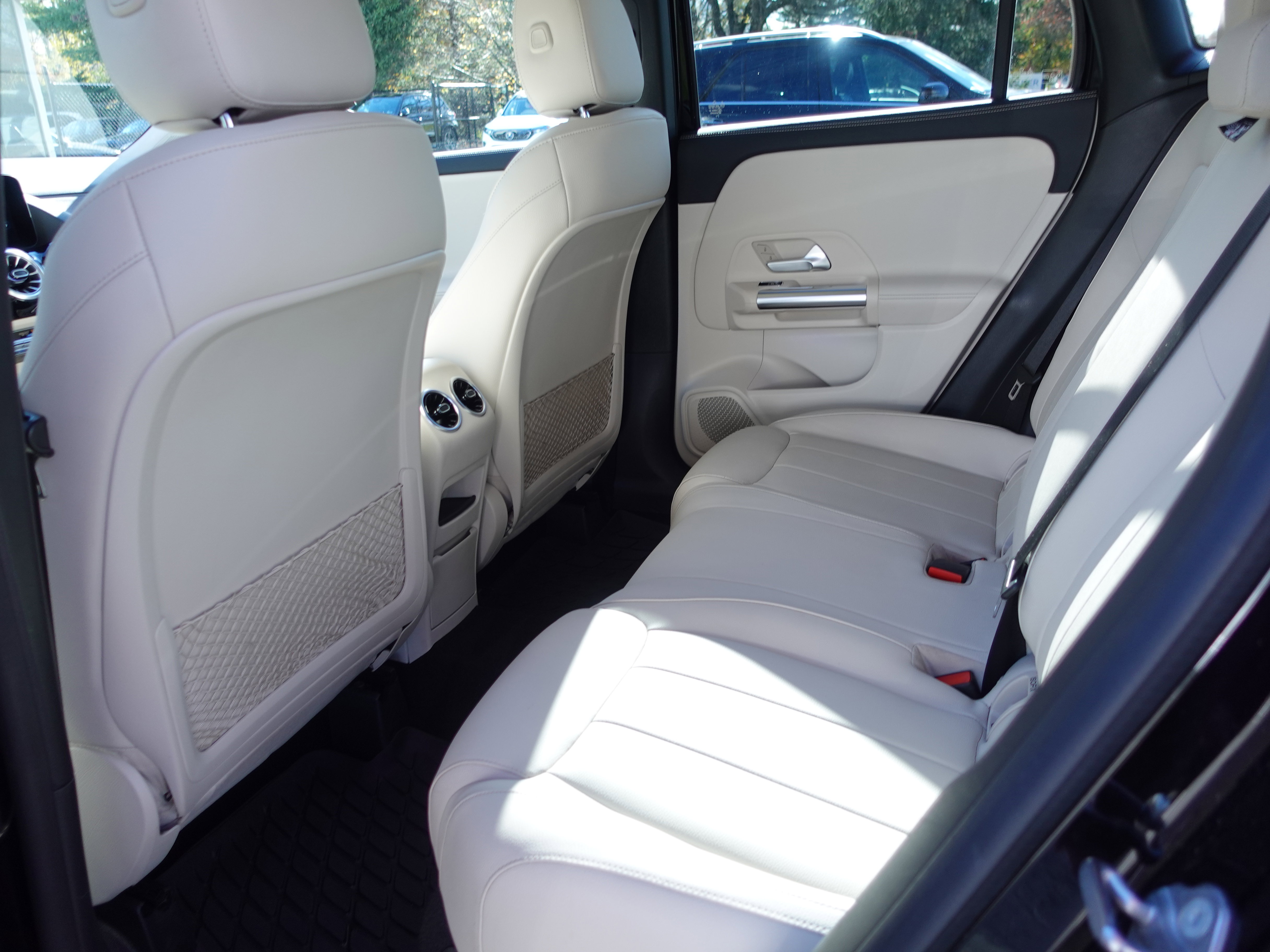 Certified 2022 Mercedes-Benz GLA 250 4MATIC image 10