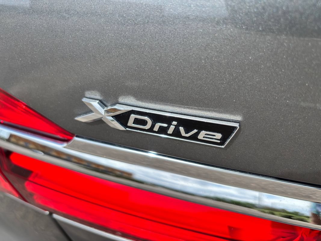 Used 2016 BMW 750i xDrive AWD/4WD image 15