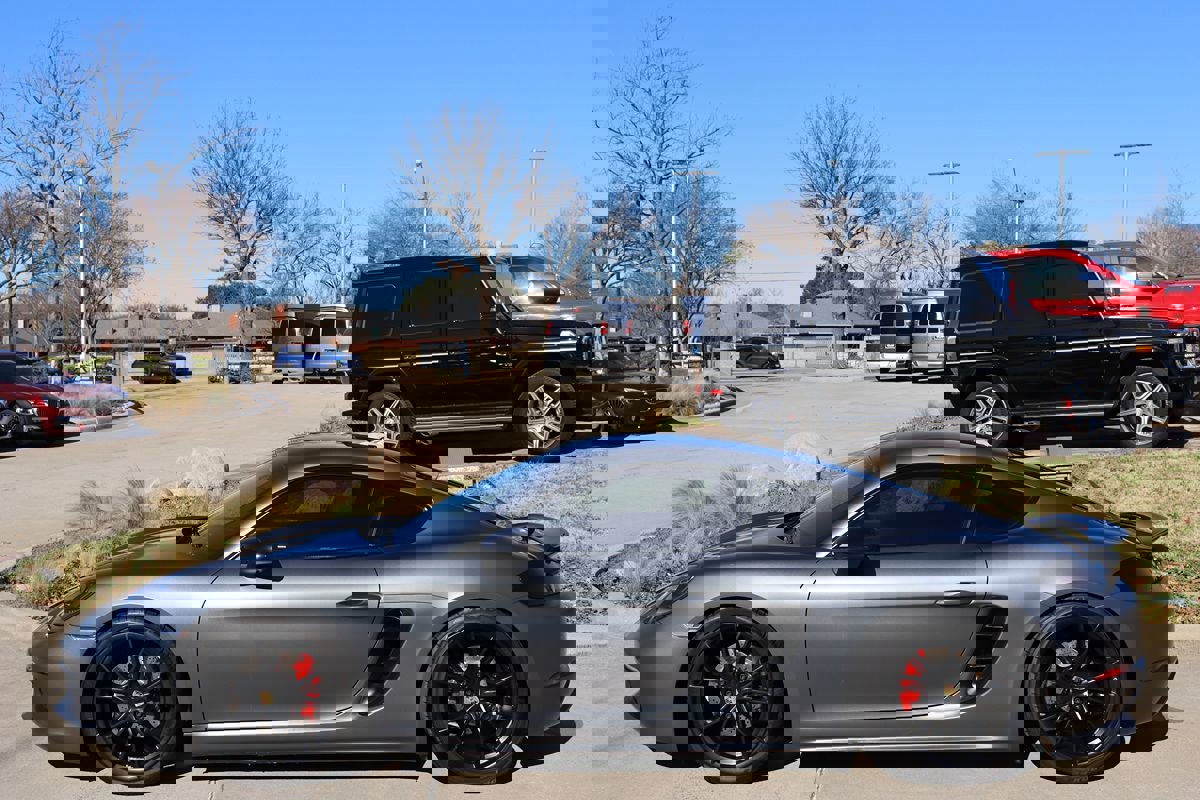 Used 2017 Porsche 718 Cayman image 7