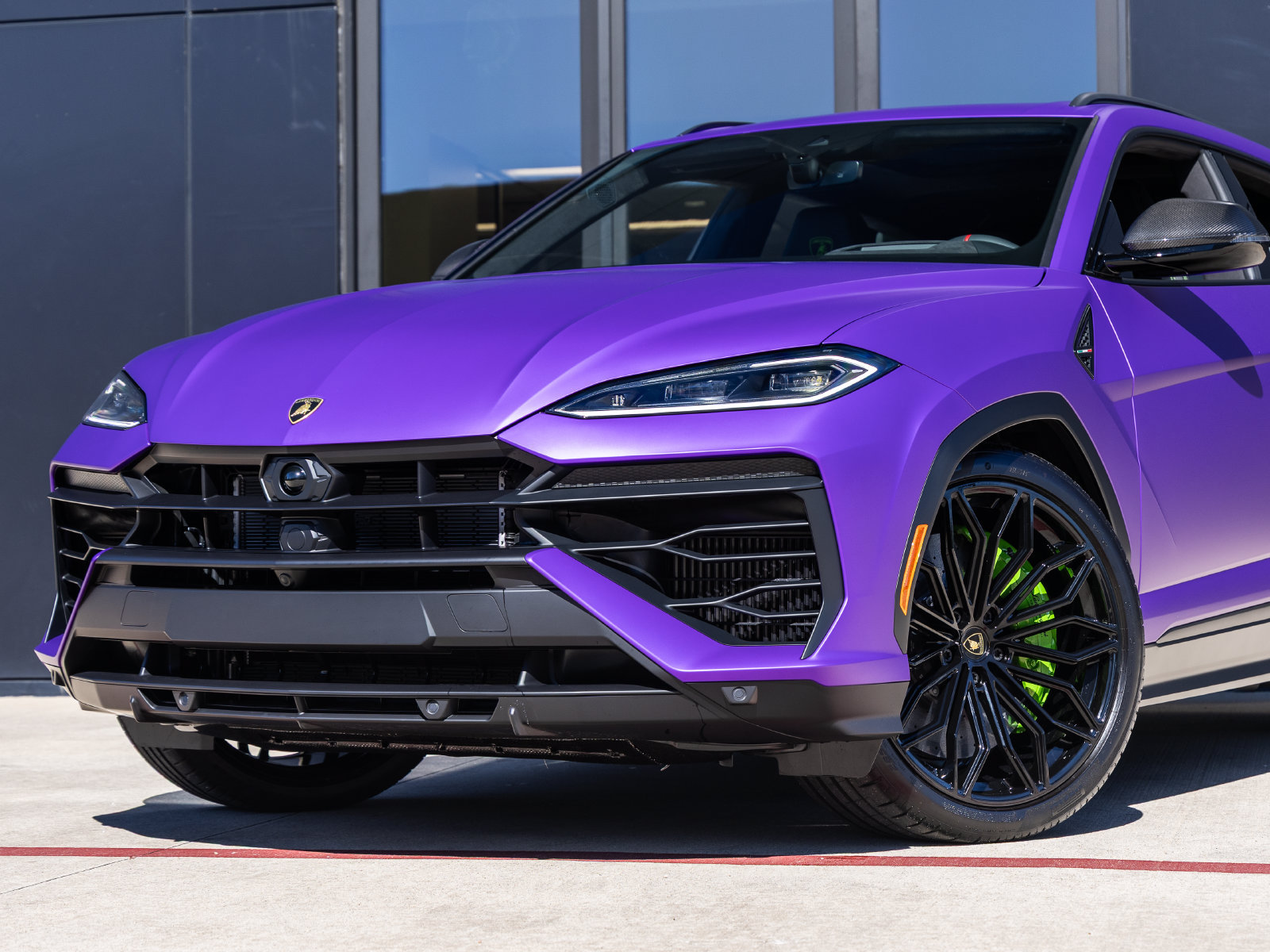 Used 2025 Lamborghini Urus S AWD/4WD image 3