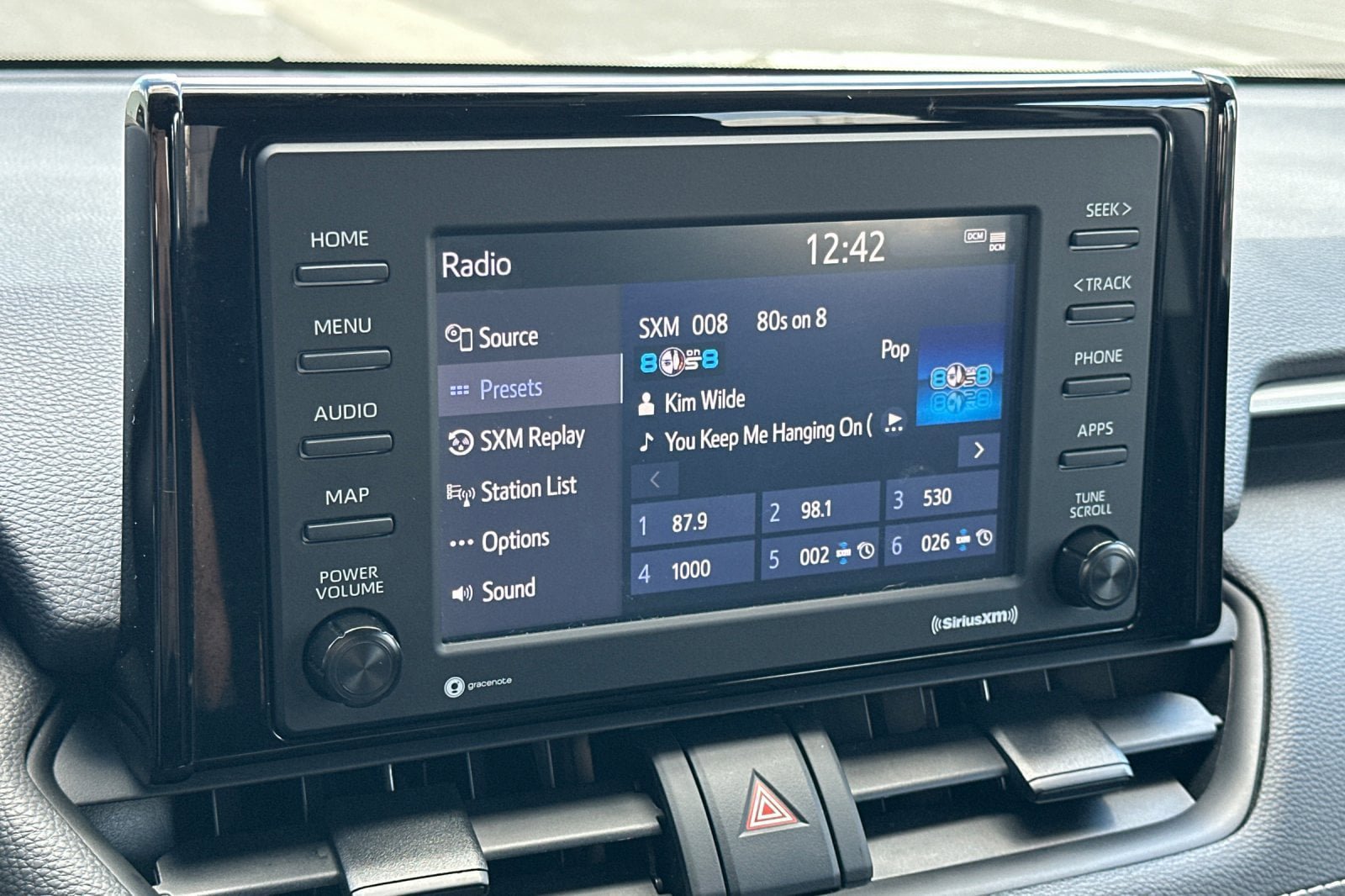 Used 2021 Toyota RAV4 LE AWD/4WD image 18