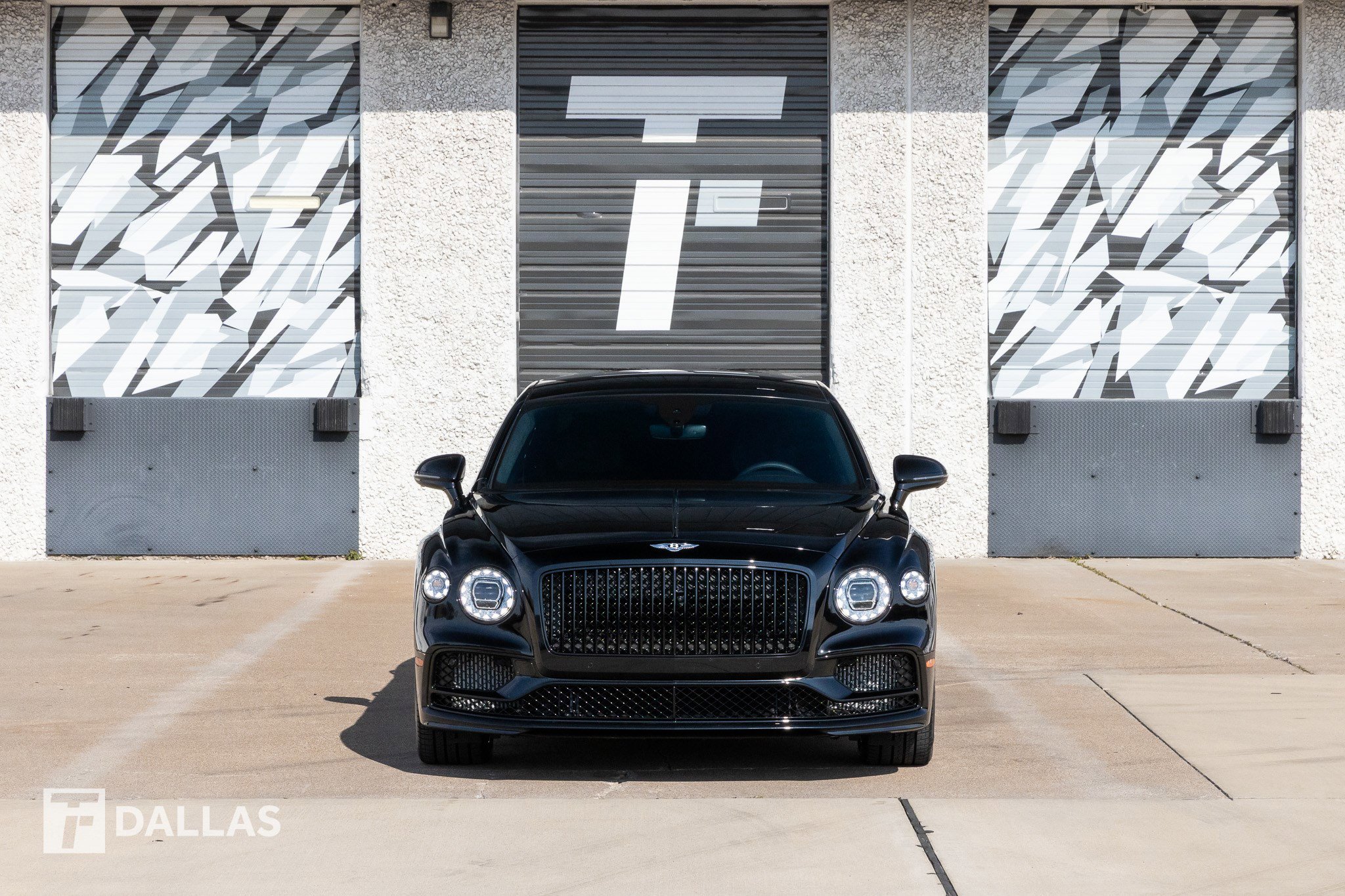 Used 2024 Bentley Flying Spur V8 image 3