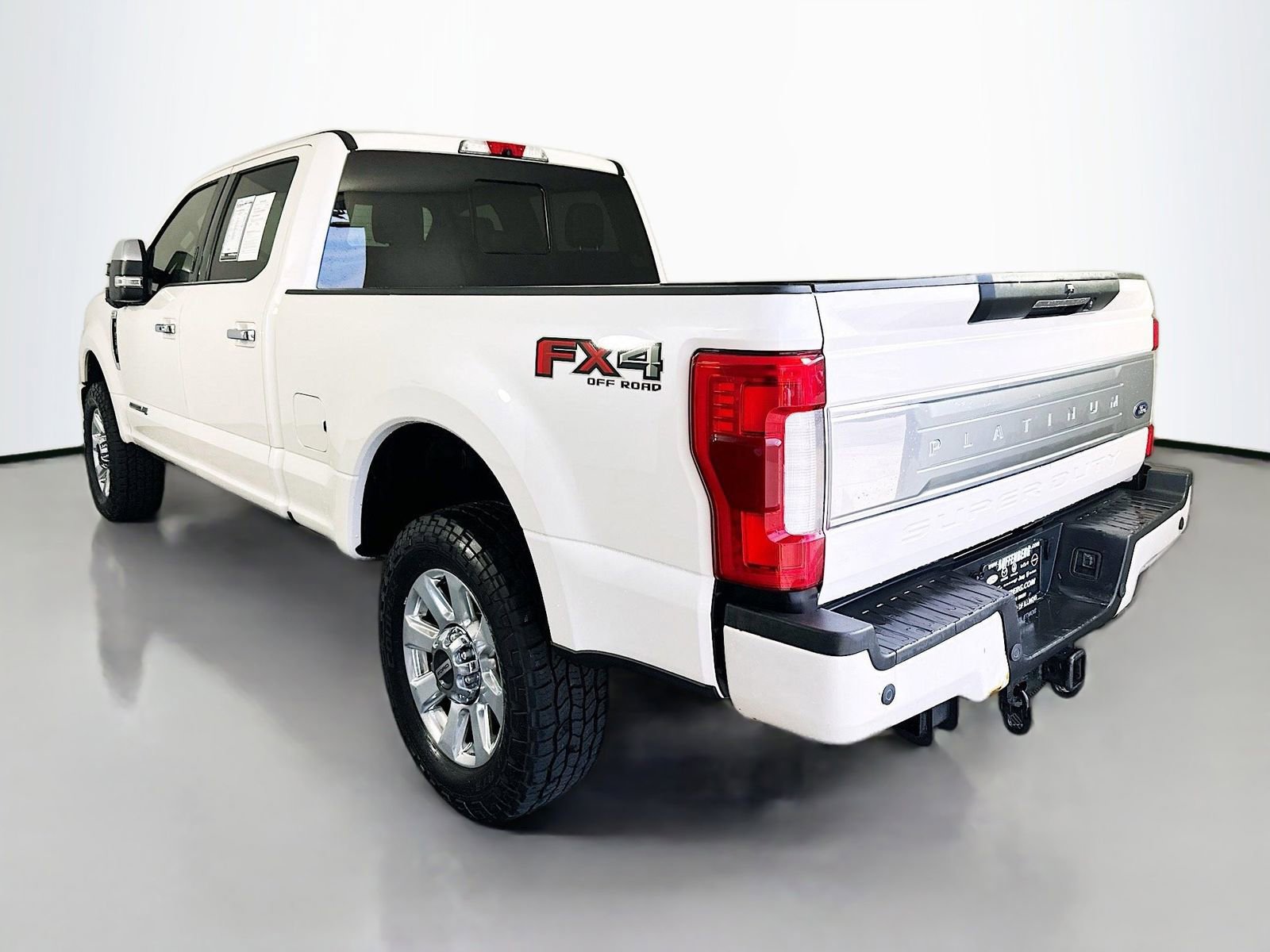 Used 2019 Ford F250 Platinum w/ Platinum Ultimate Package AWD/4WD image 5