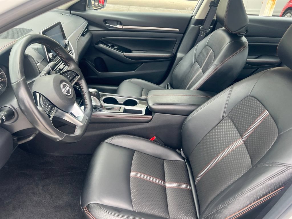 Used 2024 Nissan Altima 2.5 SR FWD image 4