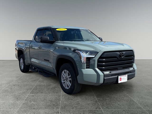 Used 2025 Toyota Tundra SR5 w/ SR5 Premium Package AWD/4WD image 8
