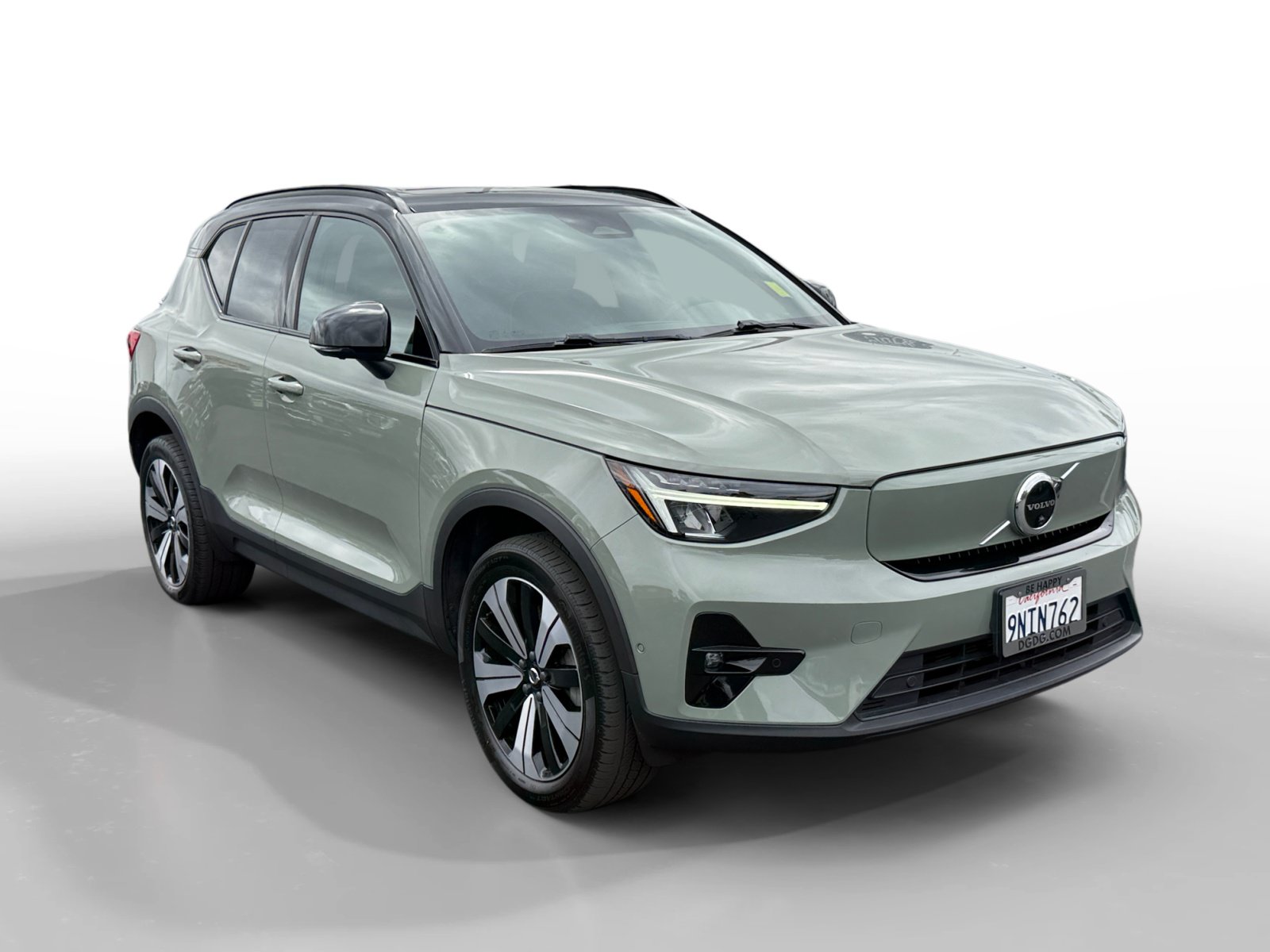 Used 2023 Volvo XC40 Recharge Plus AWD/4WD image 7